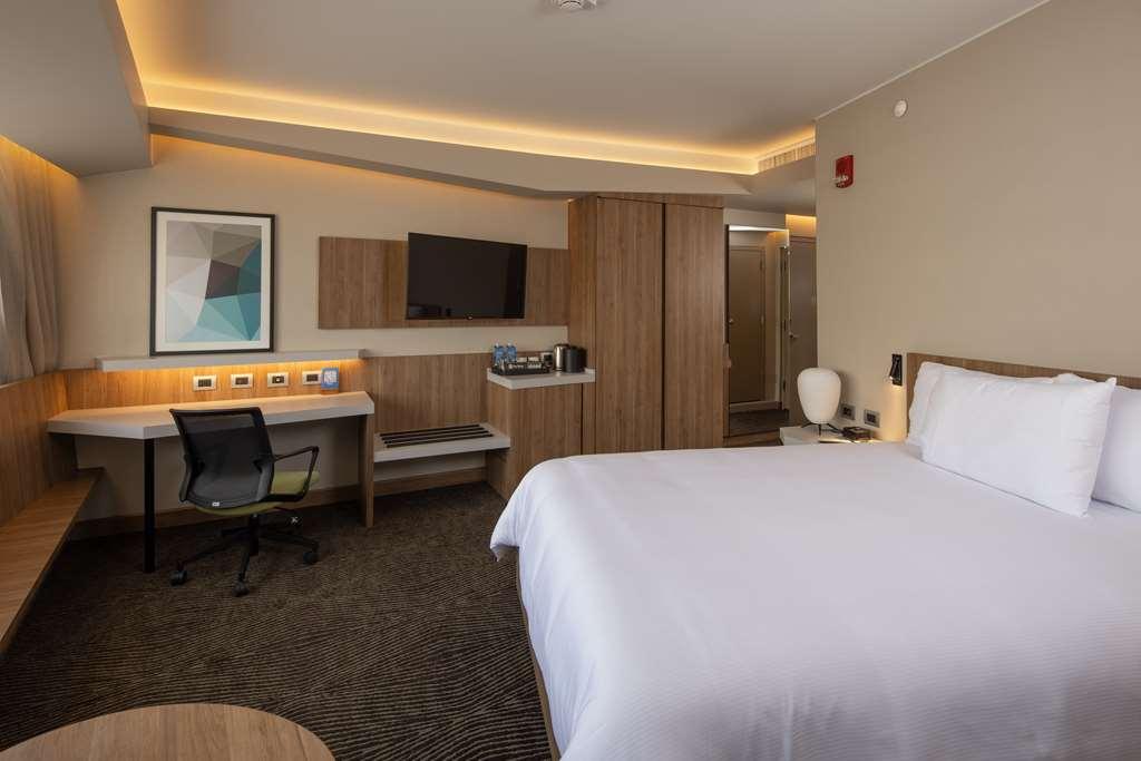 Hilton Garden Inn Lima Miraflores Room photo