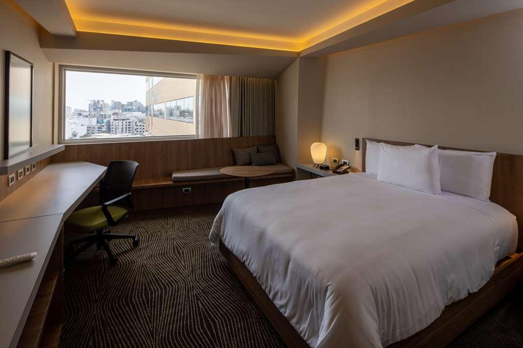 Hilton Garden Inn Lima Miraflores Room photo