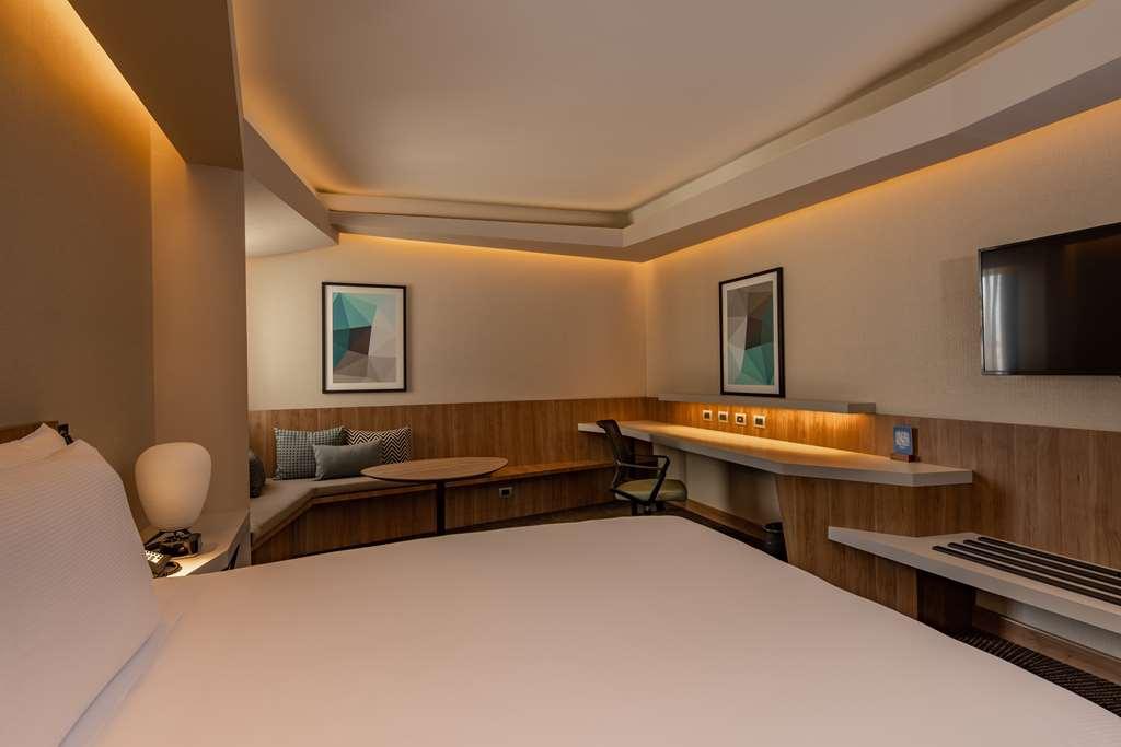 Hilton Garden Inn Lima Miraflores Room photo
