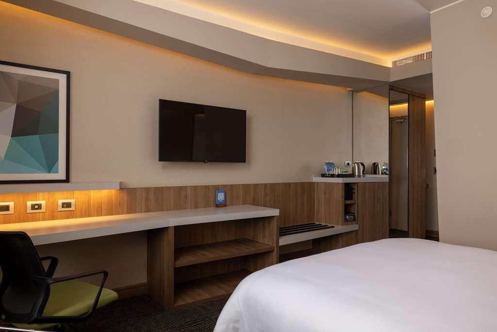 Hilton Garden Inn Lima Miraflores Room photo